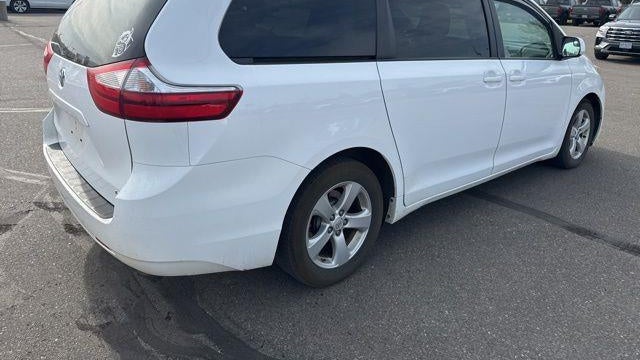 2015 Toyota Sienna LE 7-Passenger Auto Access Seat
