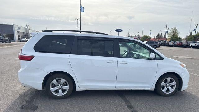 2015 Toyota Sienna LE 7-Passenger Auto Access Seat