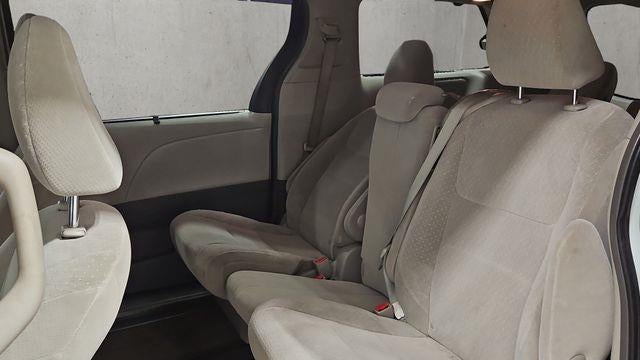 2015 Toyota Sienna LE 7-Passenger Auto Access Seat