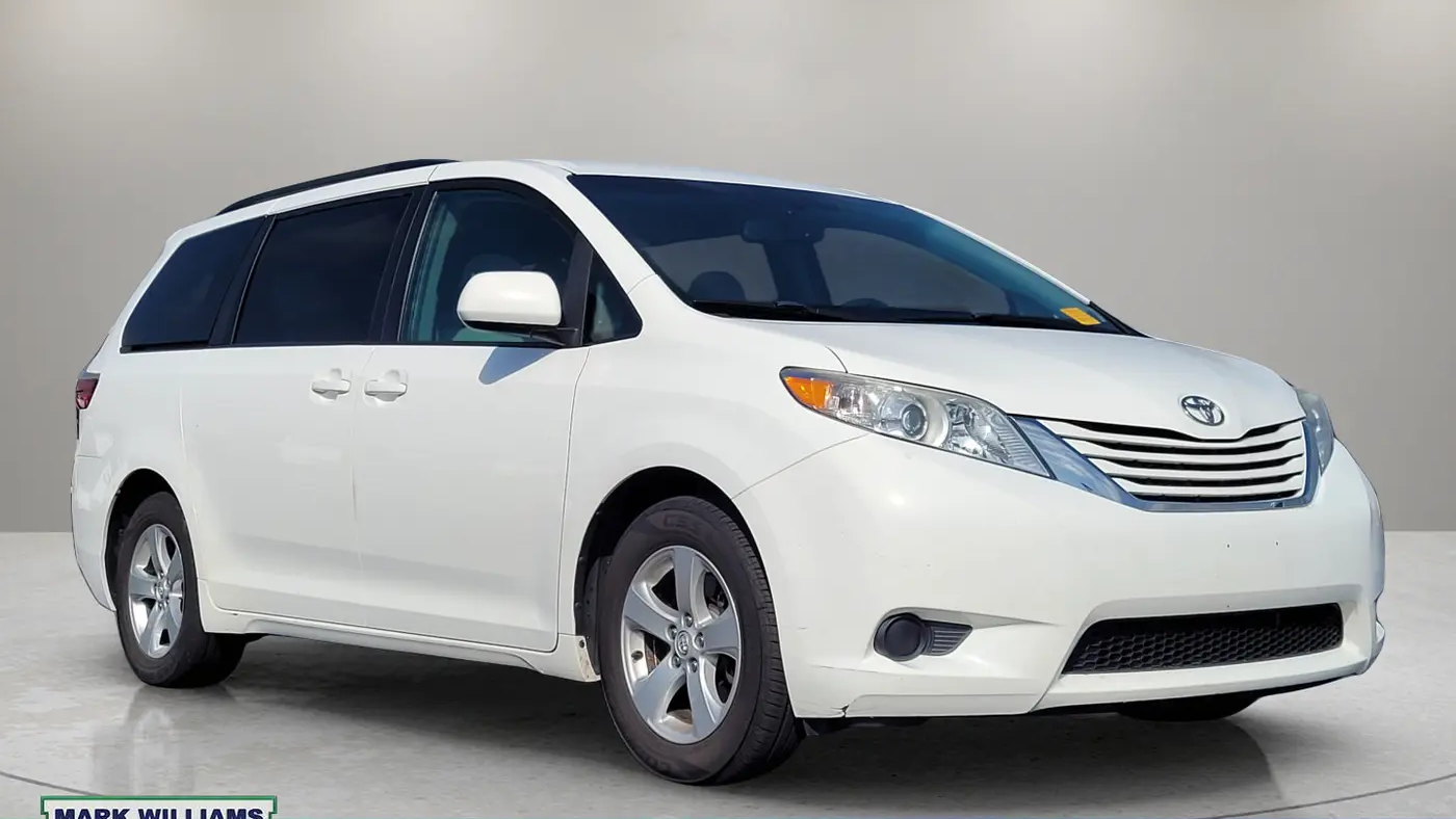 Preowned 2016 Toyota Sienna LE 7-Passenger Auto Access Seat for Sale