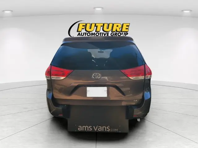 2013 Toyota Sienna - $21,588