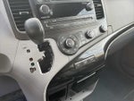 2011 Sienna Thumbnail 25