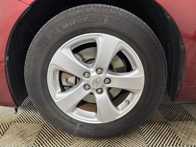 2012 Toyota Sienna - $8,901