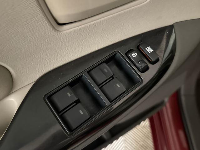 2012 Toyota Sienna - $8,901