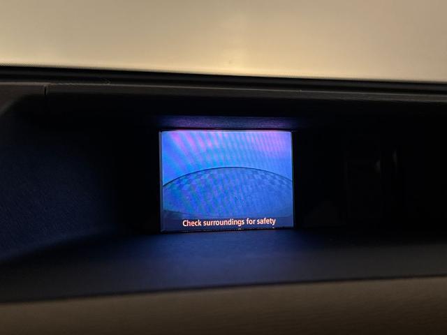 2012 Toyota Sienna - $8,901