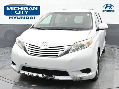 2015 Toyota Sienna LE 7-Passenger Auto Access Seat 4DR Mini-Van
