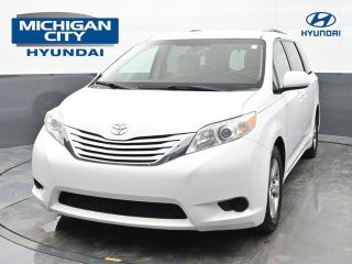 2015 Toyota Sienna with Super White Exterior