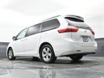 2015 Sienna Thumbnail 38