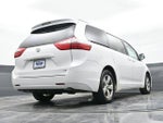 2015 Sienna Thumbnail 40