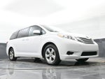 2015 Sienna Thumbnail 42