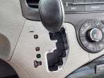 2011 Sienna Thumbnail 25
