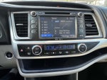 2015 Highlander Thumbnail 15