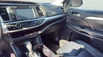 2016 Highlander Thumbnail 17