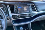 2016 Highlander Thumbnail 6