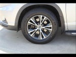 2016 Highlander Thumbnail 2