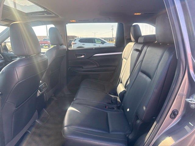 2015 Toyota Highlander - $20,926
