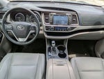 2016 Highlander Thumbnail 14