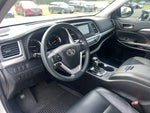 2016 Highlander Thumbnail 13