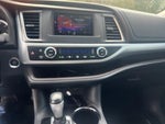 2016 Highlander Thumbnail 19