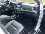 2016 Highlander Thumbnail 28