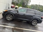 2016 Highlander Thumbnail 2