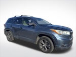 2016 Highlander Thumbnail 1