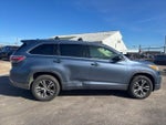 2016 Highlander Thumbnail 3
