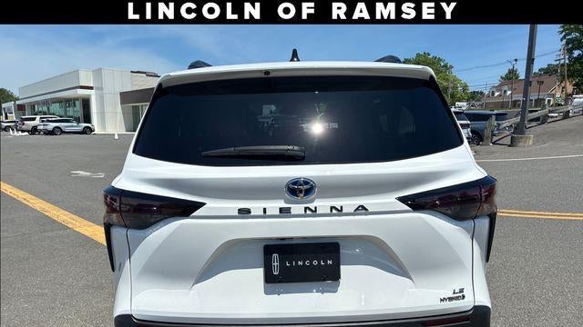 2023 Toyota Sienna LE 8-Passenger