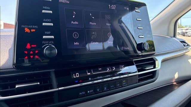 2023 Toyota Sienna LE 8-Passenger