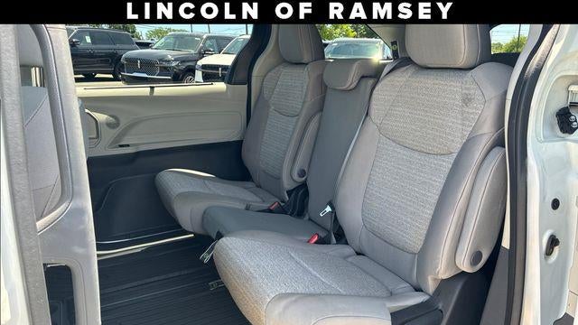 2023 Toyota Sienna LE 8-Passenger