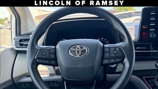 2023 Toyota Sienna LE 8-Passenger