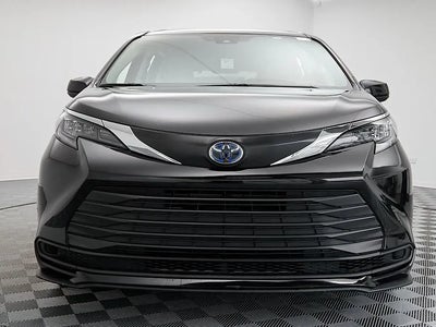 Photo of a 2024 Toyota Sienna LE 8-Passenger 4DR Mini-Van for sale