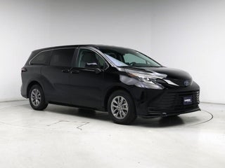 2024 Toyota Sienna with Midnight Black Metallic Exterior