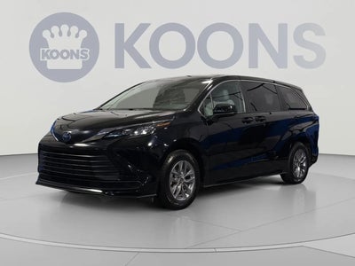 2025 Toyota Sienna LE 8-Passenger 4DR Mini-Van