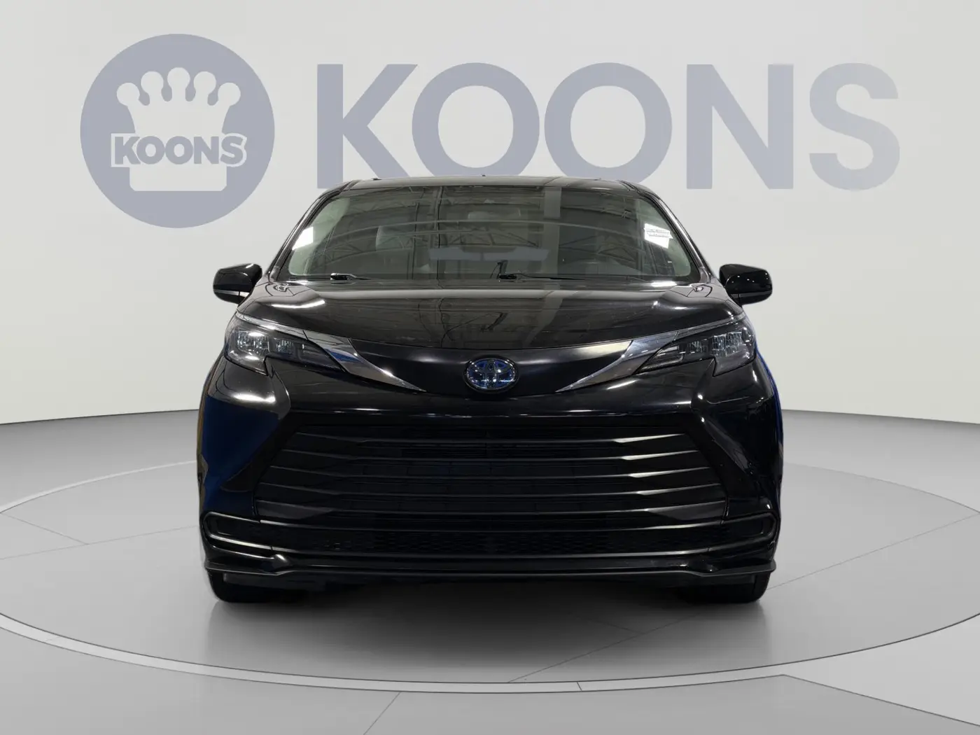 2025 Toyota Sienna - $37,500