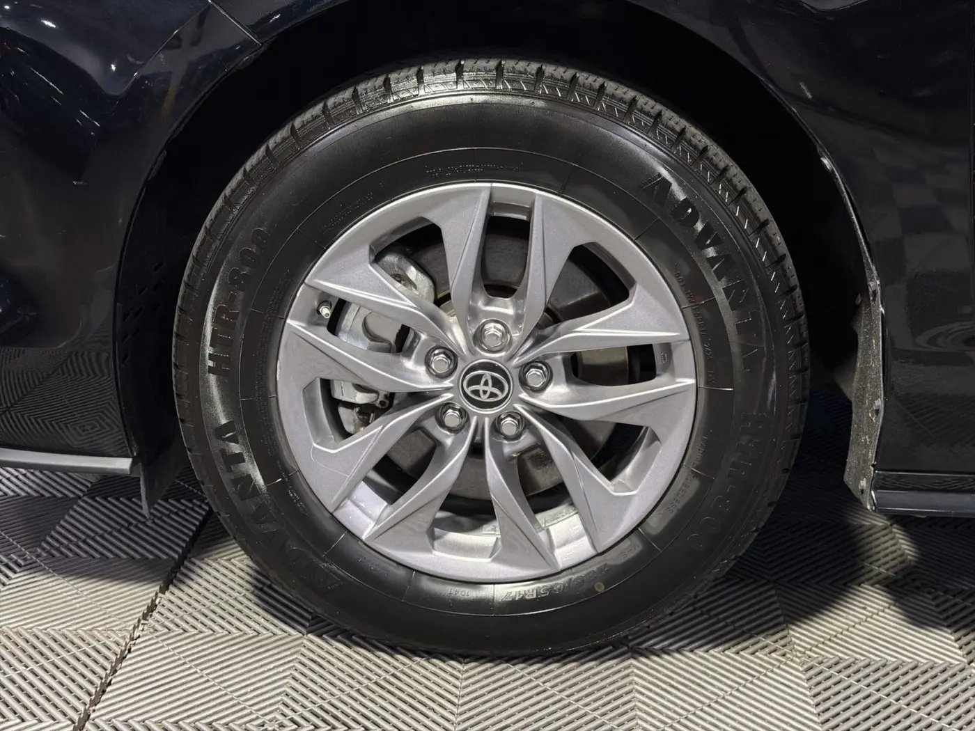2025 Toyota Sienna - $37,500