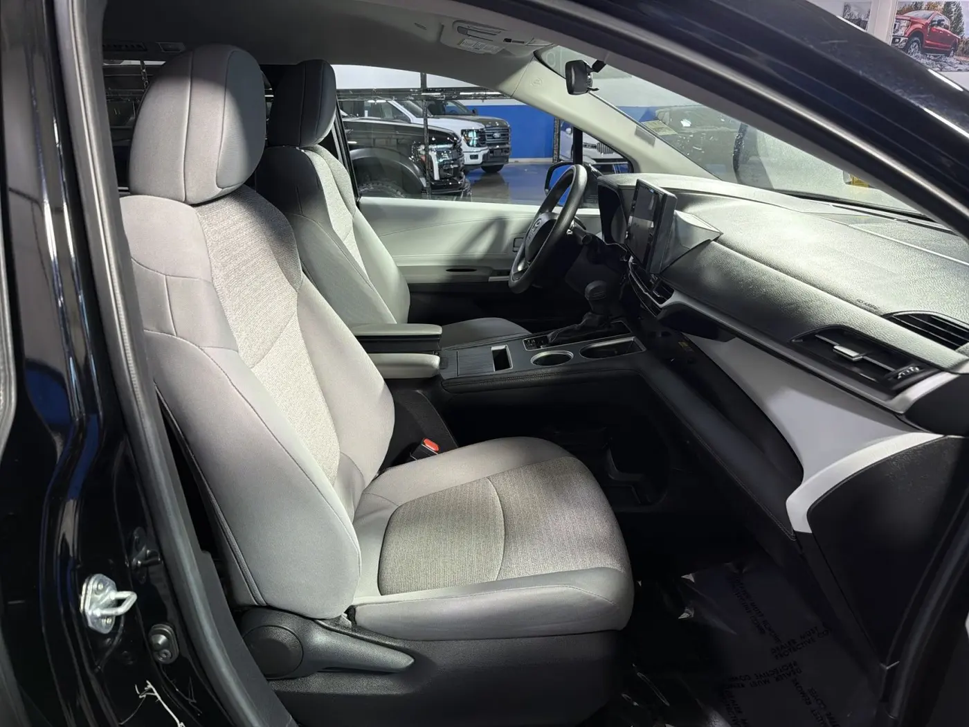 2025 Toyota Sienna - $37,500