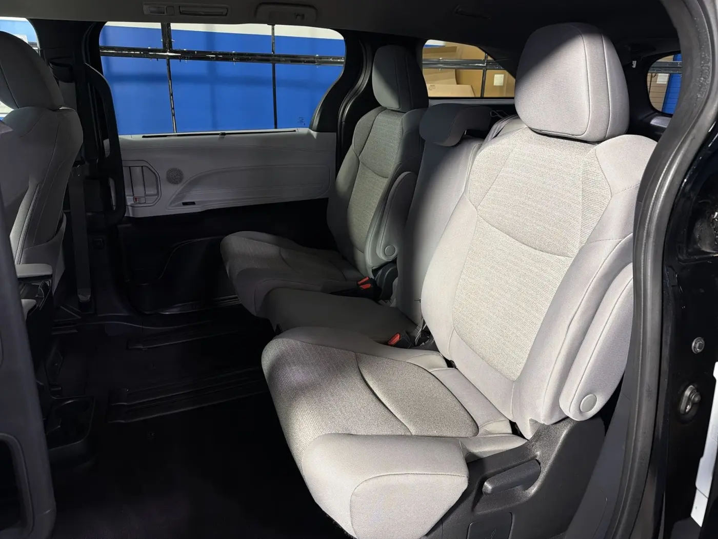 2025 Toyota Sienna - $37,500