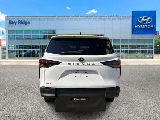2026 Toyota Sienna - $75,163