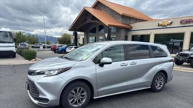 Preowned 2021 Toyota Sienna LE 8-Passenger for Sale