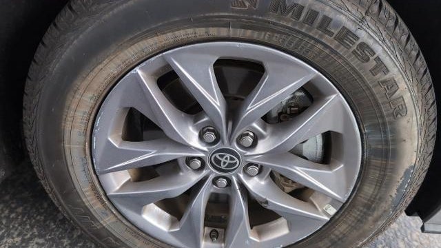 2025 Toyota Sienna LE 8-Passenger