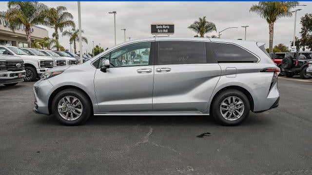 2025 Toyota Sienna LE 8-Passenger