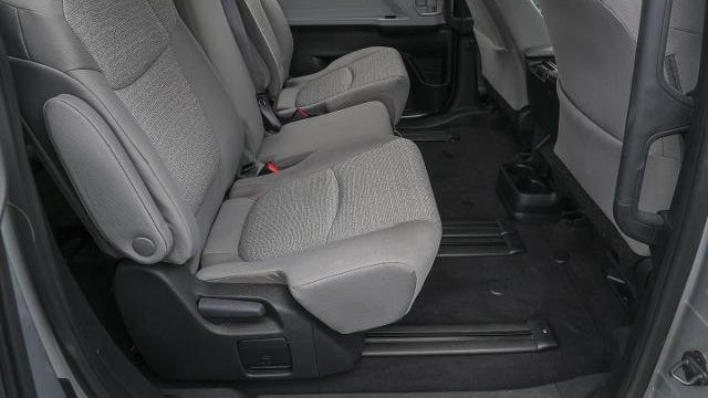 2025 Toyota Sienna LE 8-Passenger