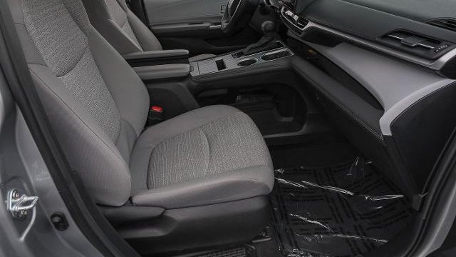 2025 Toyota Sienna LE 8-Passenger
