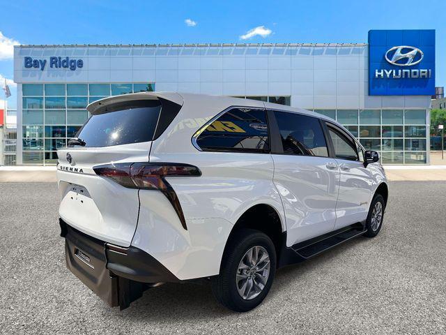 2026 Toyota Sienna - $75,163