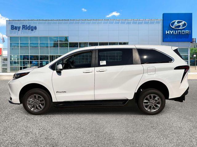2026 Toyota Sienna - $75,163