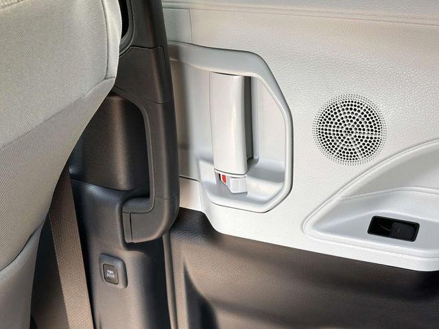 2026 Toyota Sienna - $75,163