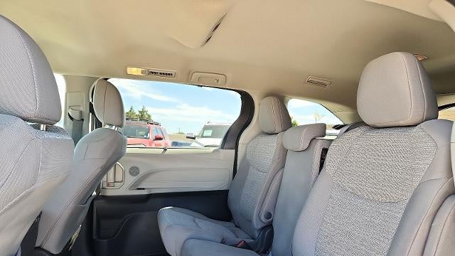 2021 Toyota Sienna LE 8-Passenger