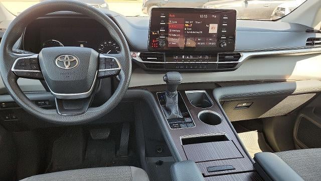 2021 Toyota Sienna LE 8-Passenger
