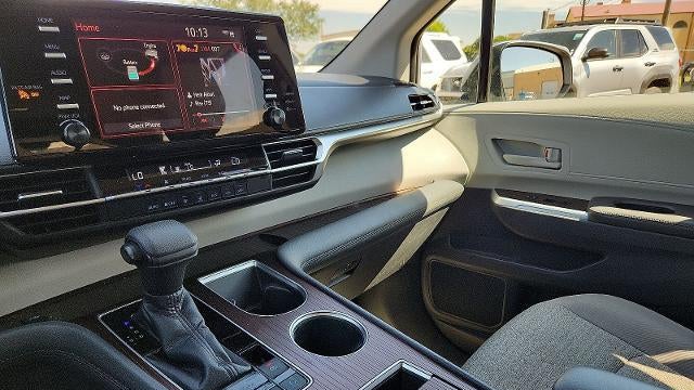 2021 Toyota Sienna LE 8-Passenger